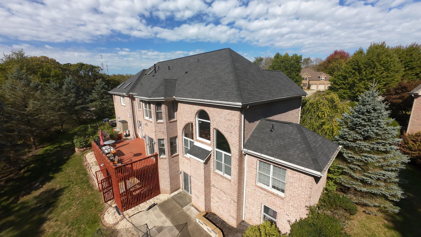 New shingle roof installation in Akron OH